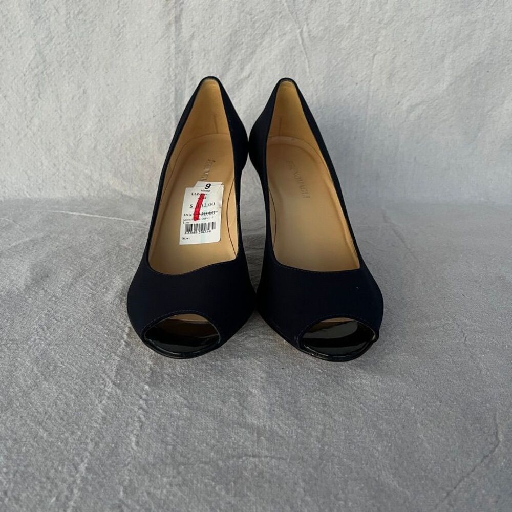 Bruno Magli High heel Navy blue pumps open toed size 9 - Picture 3 of 9